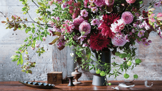 20 Best Vases For Spring Blooms - Eloise Home